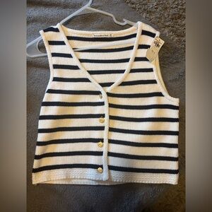 NWT Abercrombie Sweater Vest